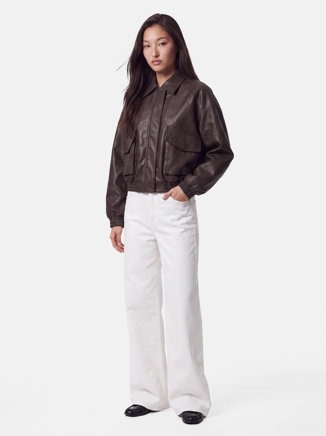 model_shot-front_full